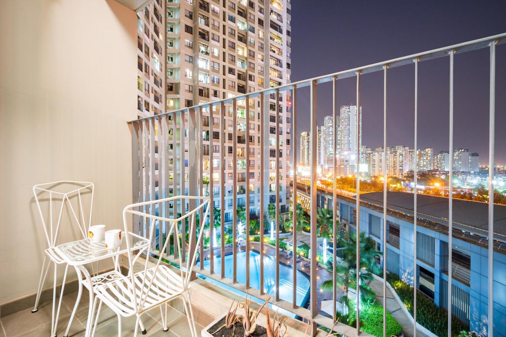 Stylist 2 Bedrooms Apartment Ho Chi Minh City Exterior photo