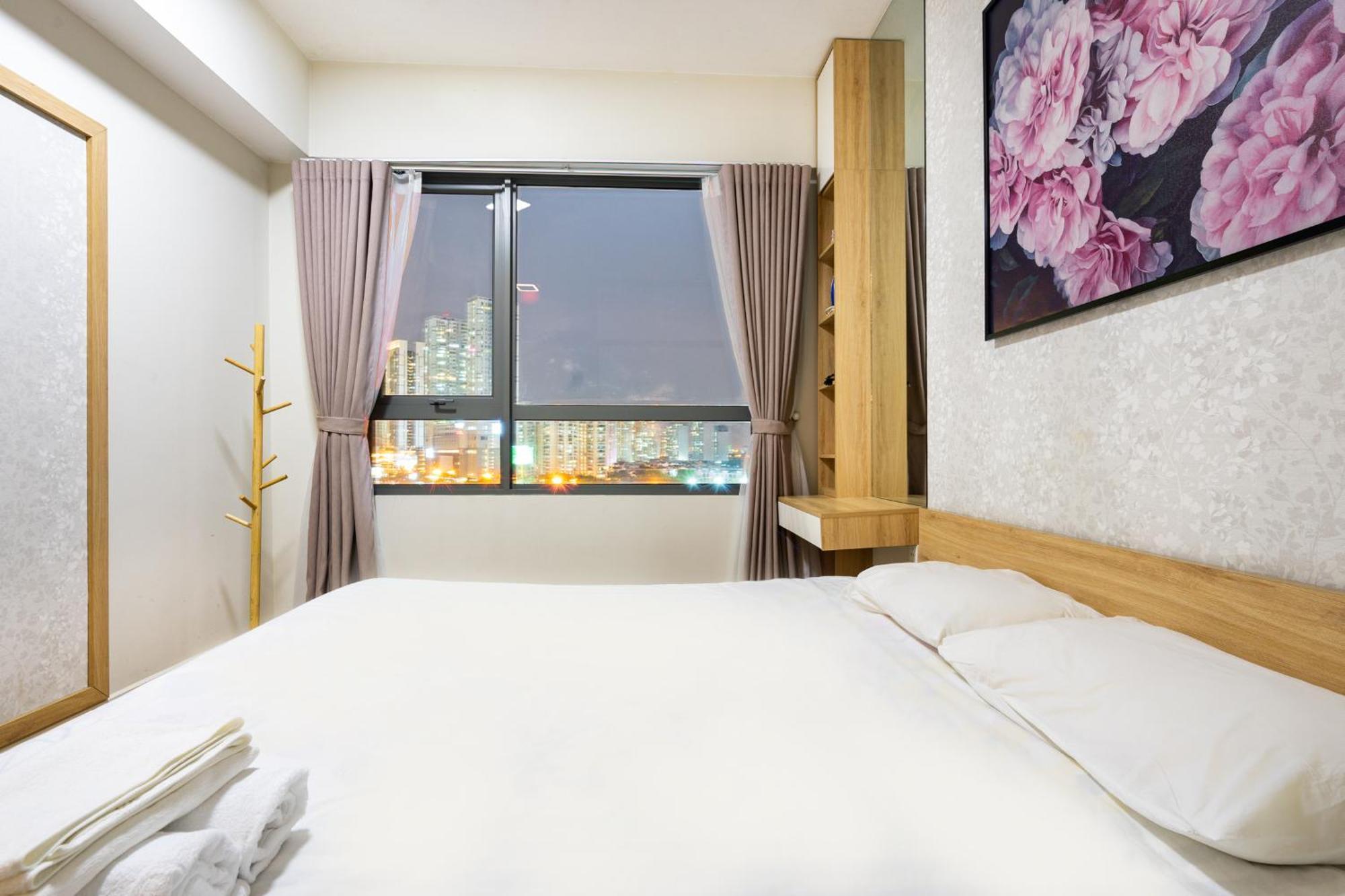 Stylist 2 Bedrooms Apartment Ho Chi Minh City Exterior photo